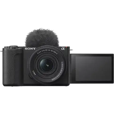 Mirrorless camera with a zoom lens